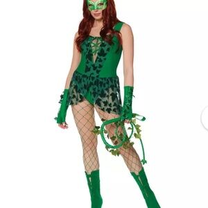 Poison ivy DC costume